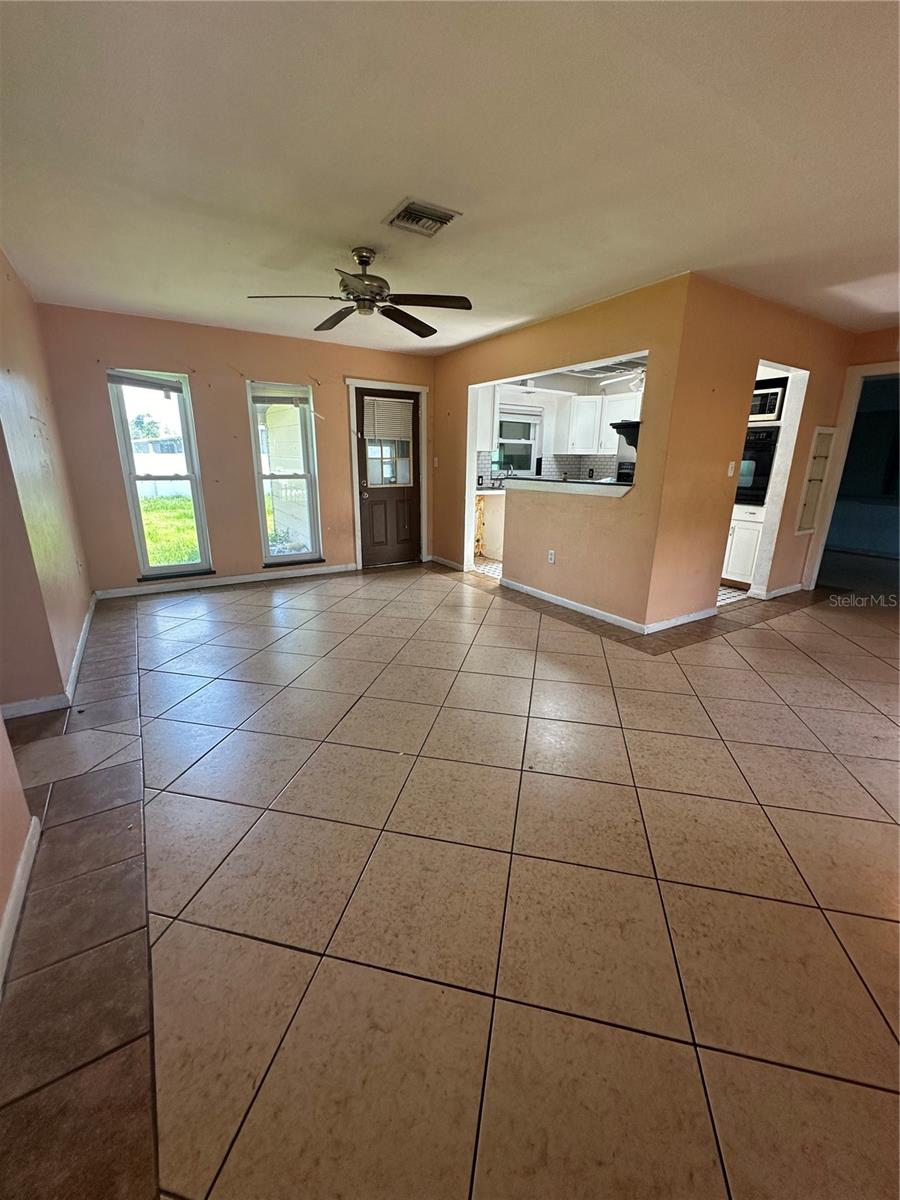 480 SHARON CIR
