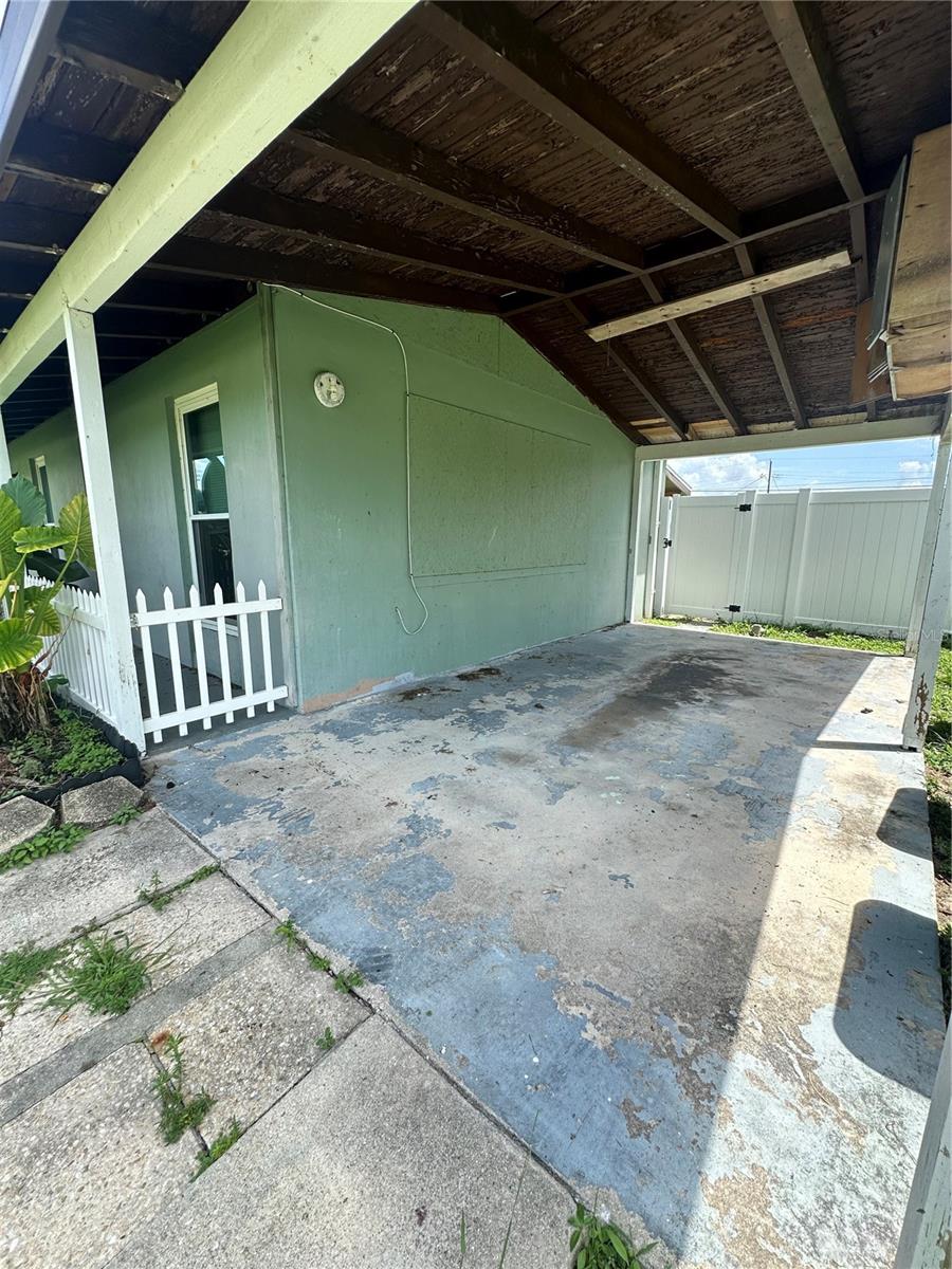 480 SHARON CIR