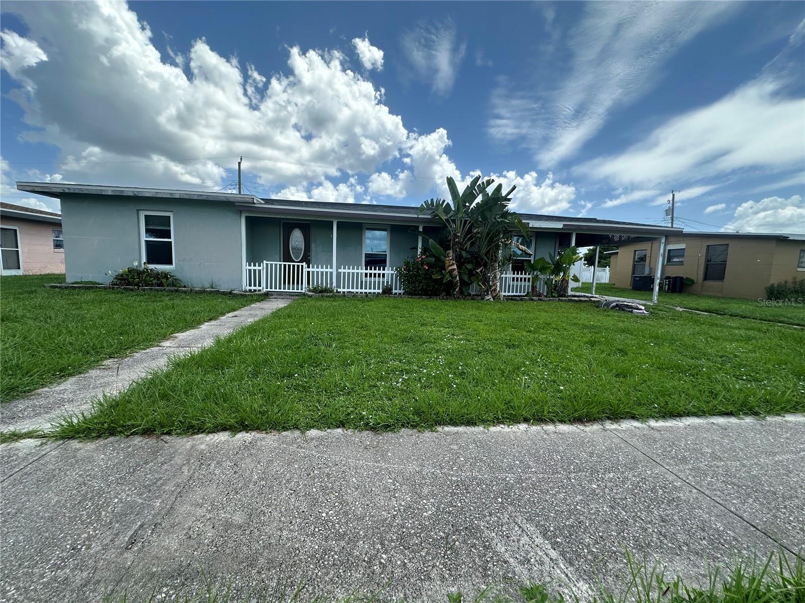 480 SHARON CIR