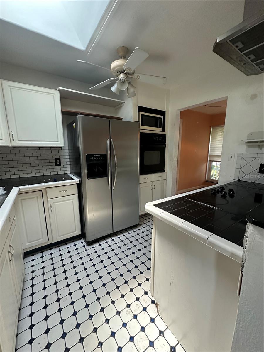 480 SHARON CIR