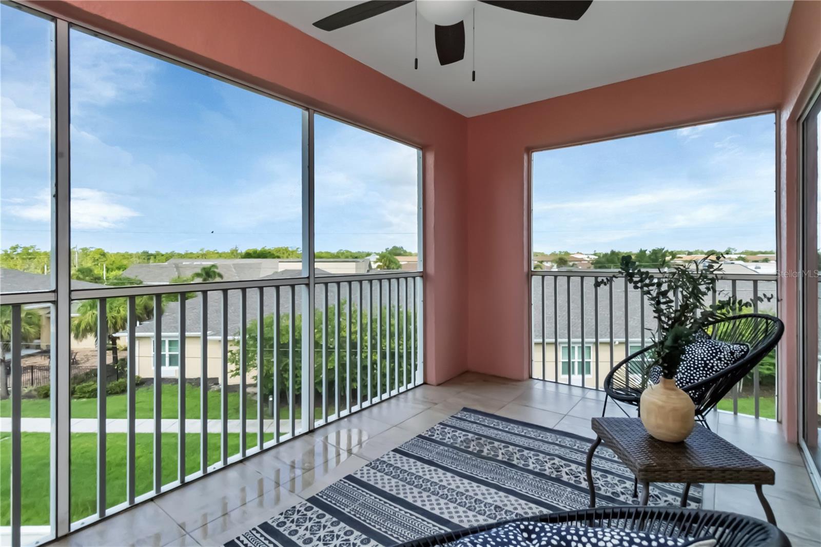 2061 WILLOW HAMMOCK CIR #308