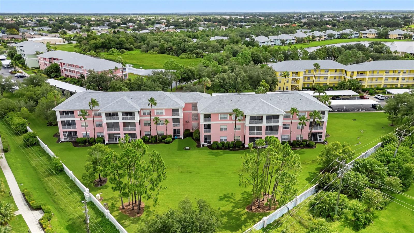 2061 WILLOW HAMMOCK CIR #308