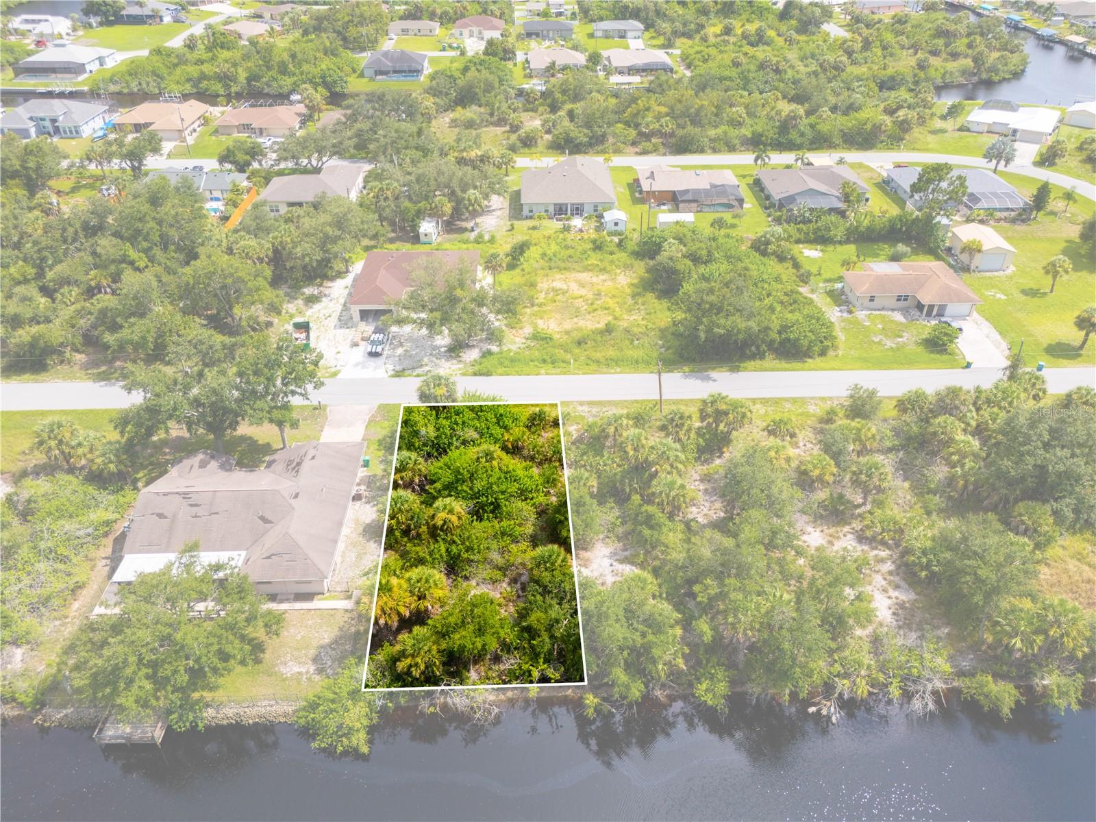 17348 GULFSPRAY CIR