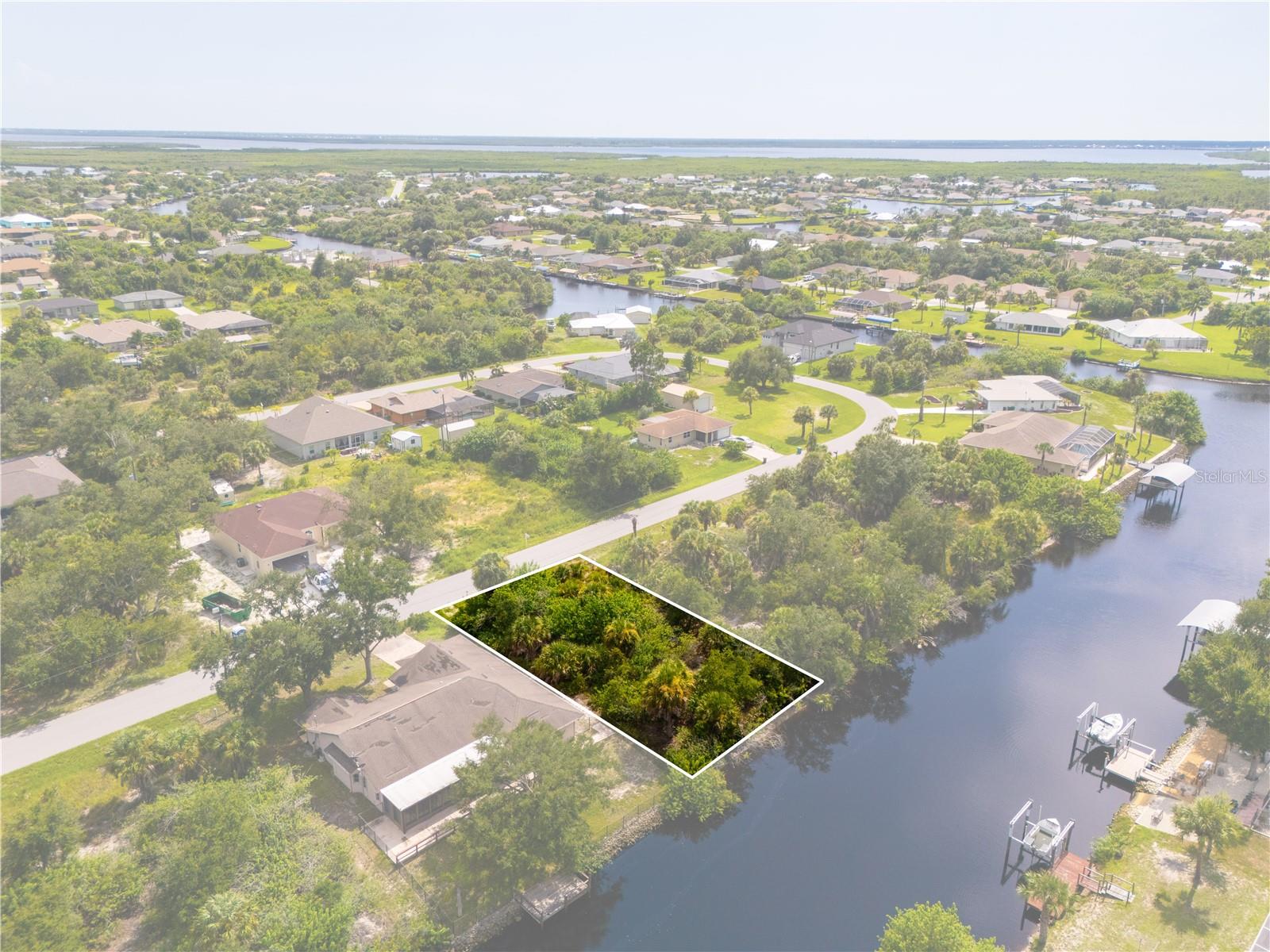 17348 GULFSPRAY CIR
