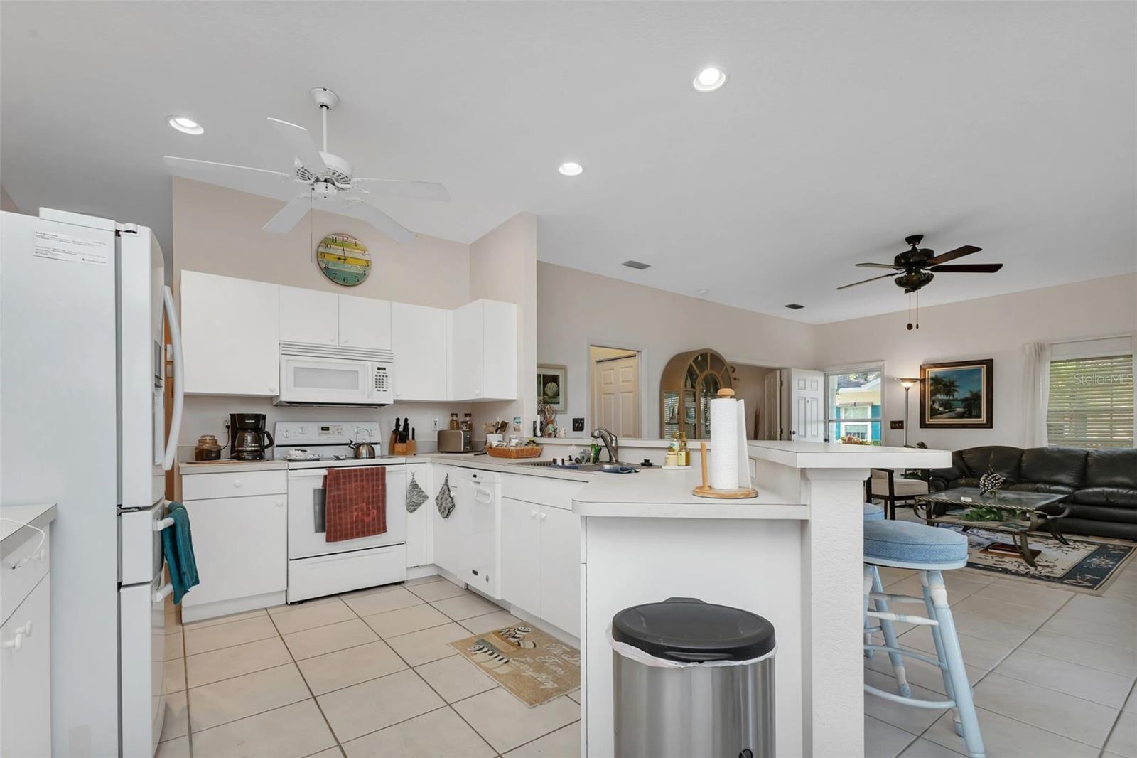 1625 RED OAK LN