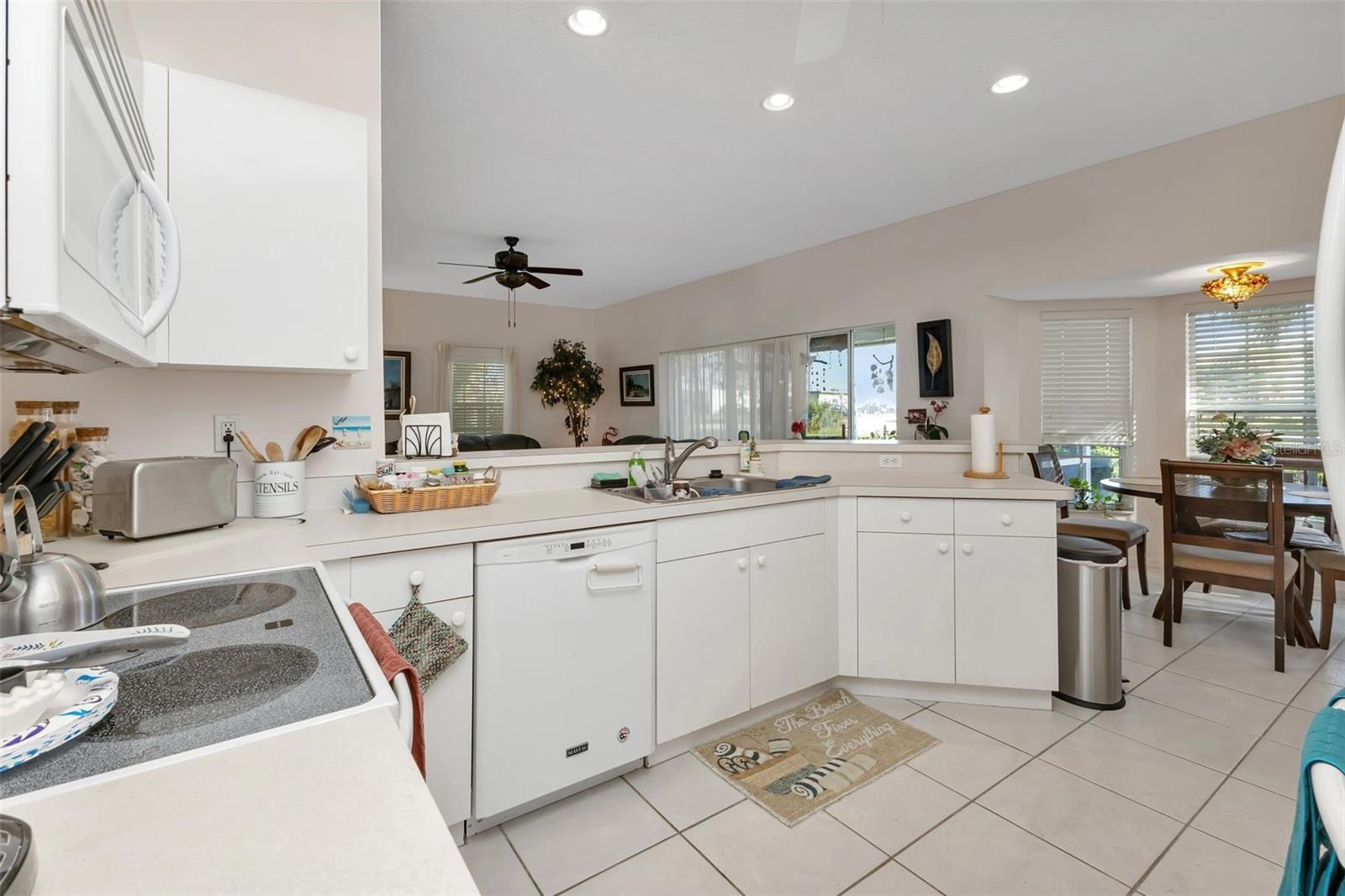 1625 RED OAK LN