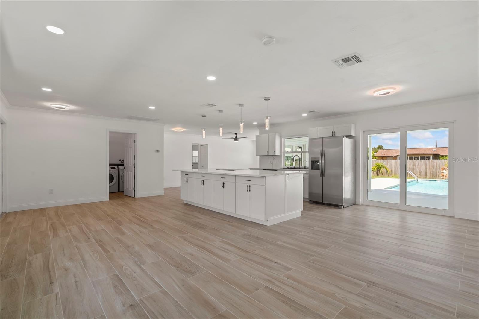 234 SEMINOLE BLVD NW