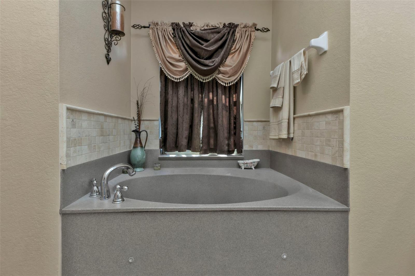 27192 PUNTA CABELLO CT