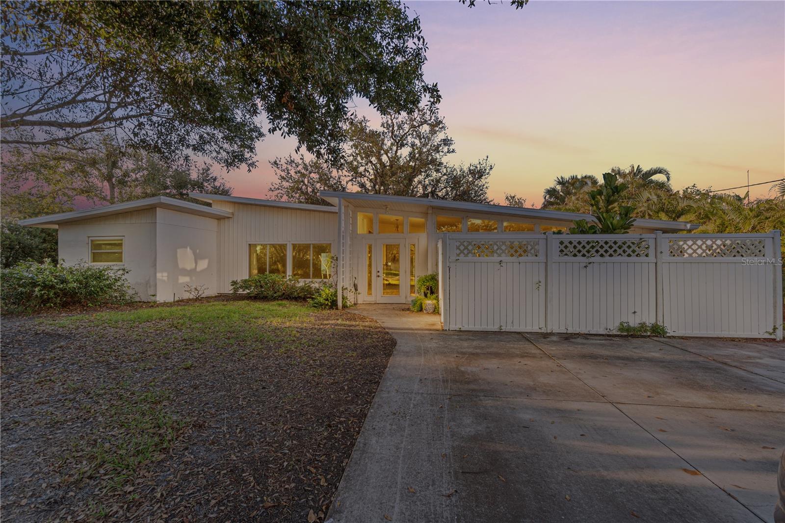 4497 NORTHSHORE DR