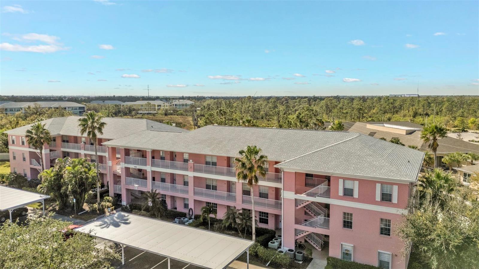 2061 WILLOW HAMMOCK CIR #204