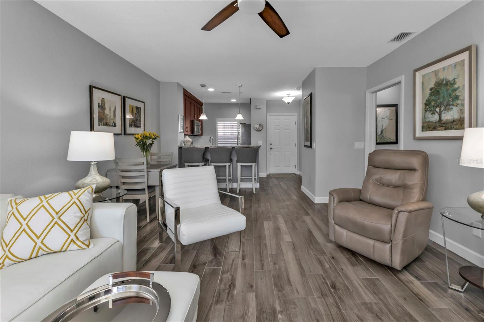 2061 WILLOW HAMMOCK CIR #204