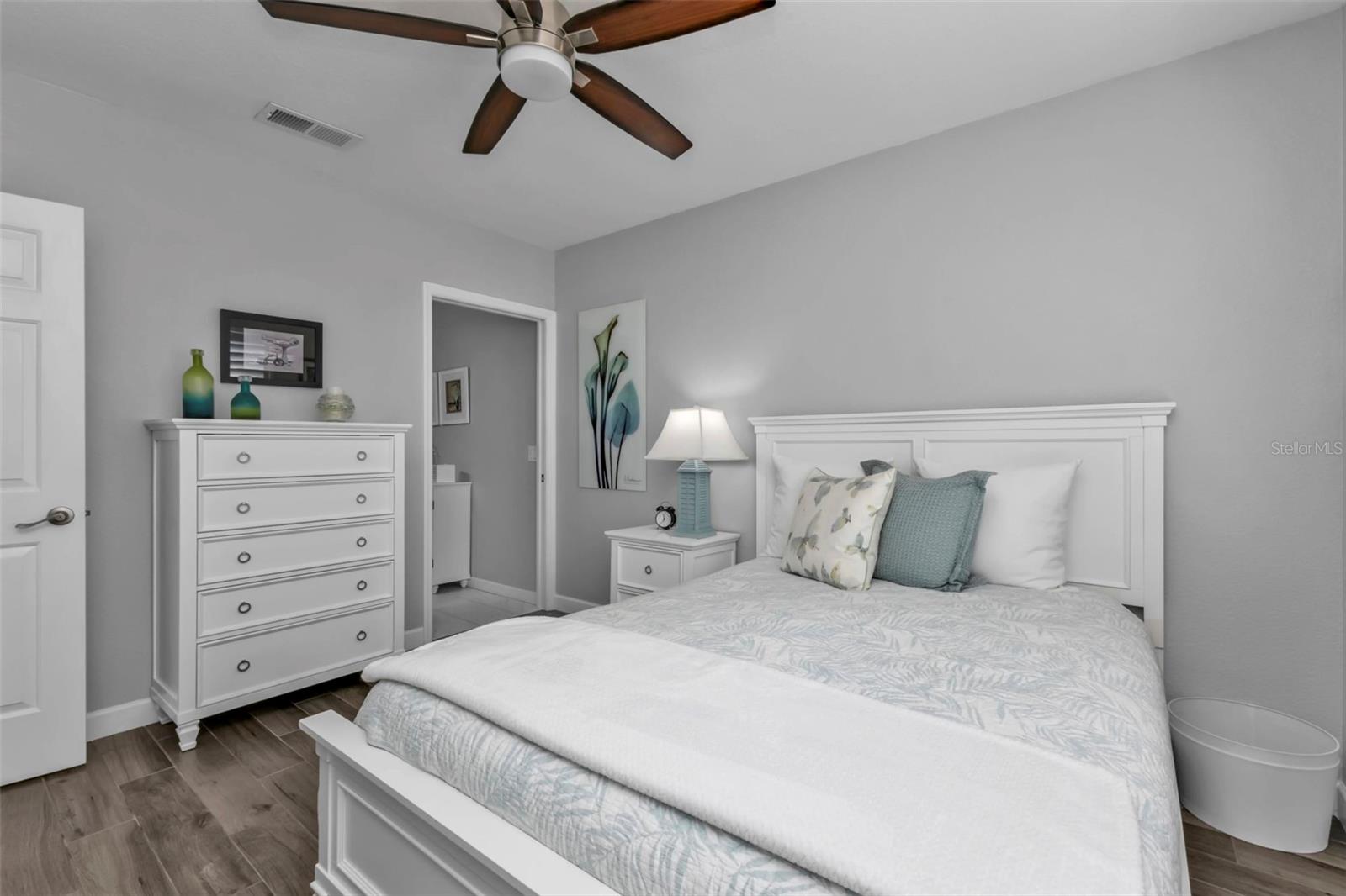 2061 WILLOW HAMMOCK CIR #204