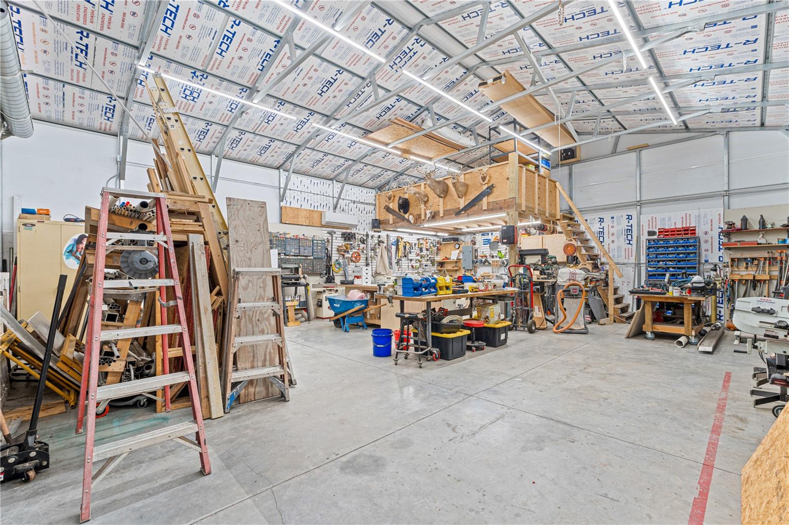 22561 BLANCHARD AVE