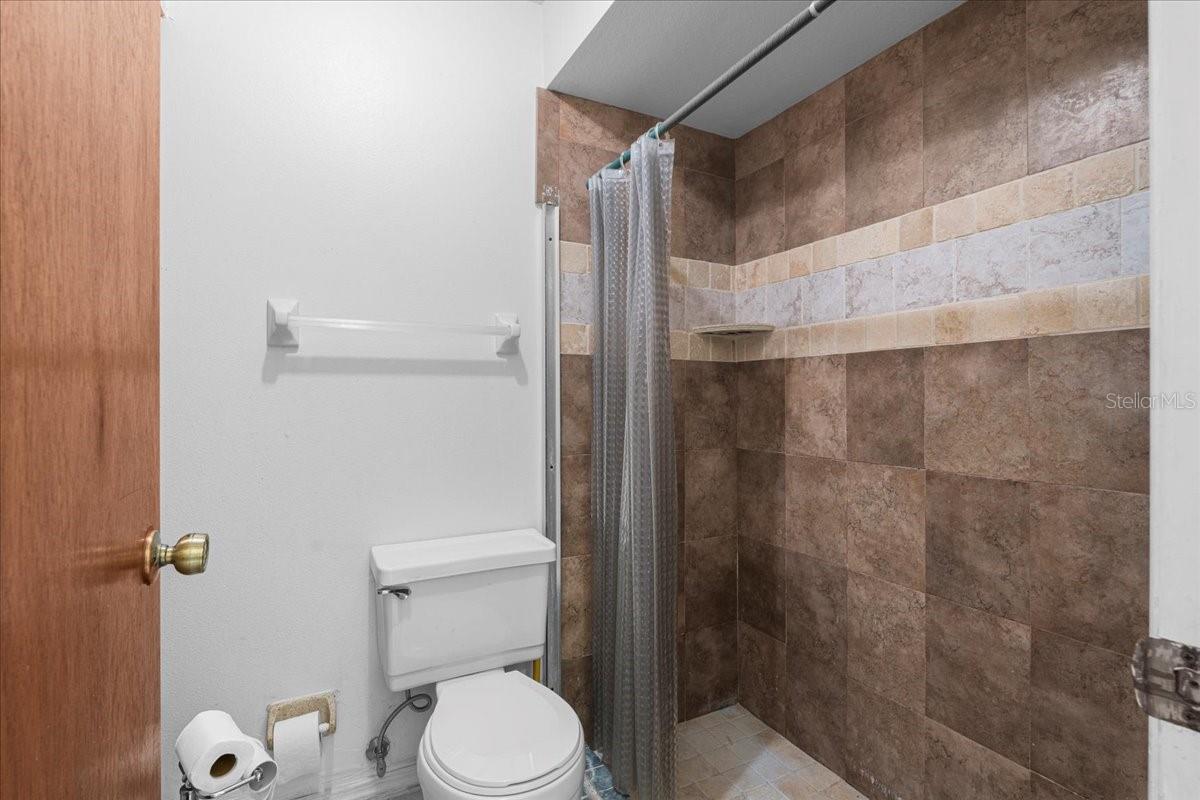 24540 HARBORVIEW RD #F1