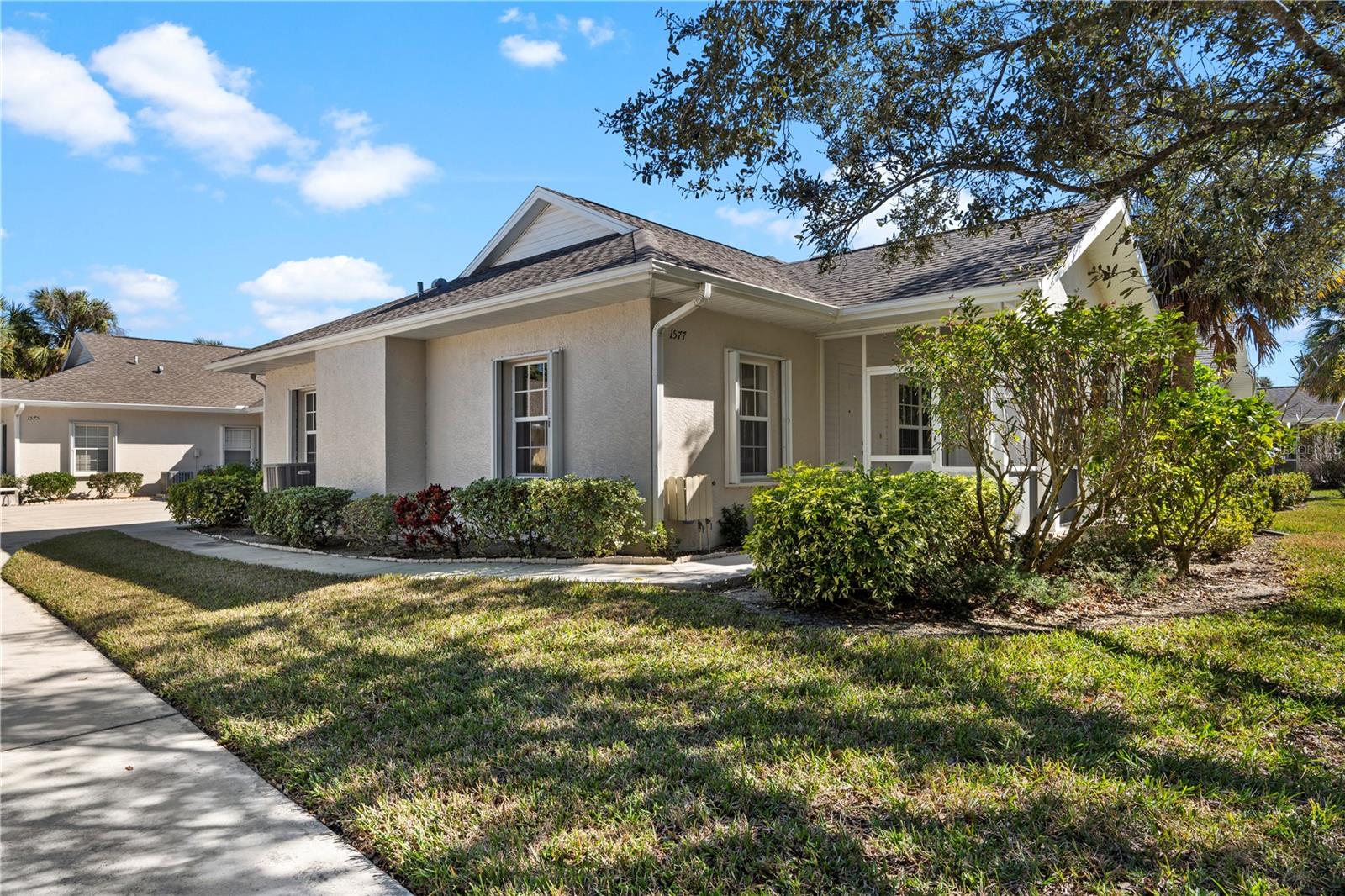 1577 RED OAK LN