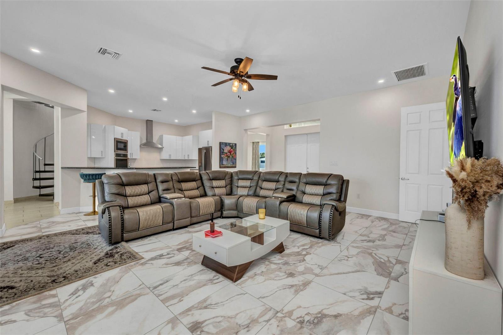 4213 GARDNER DR