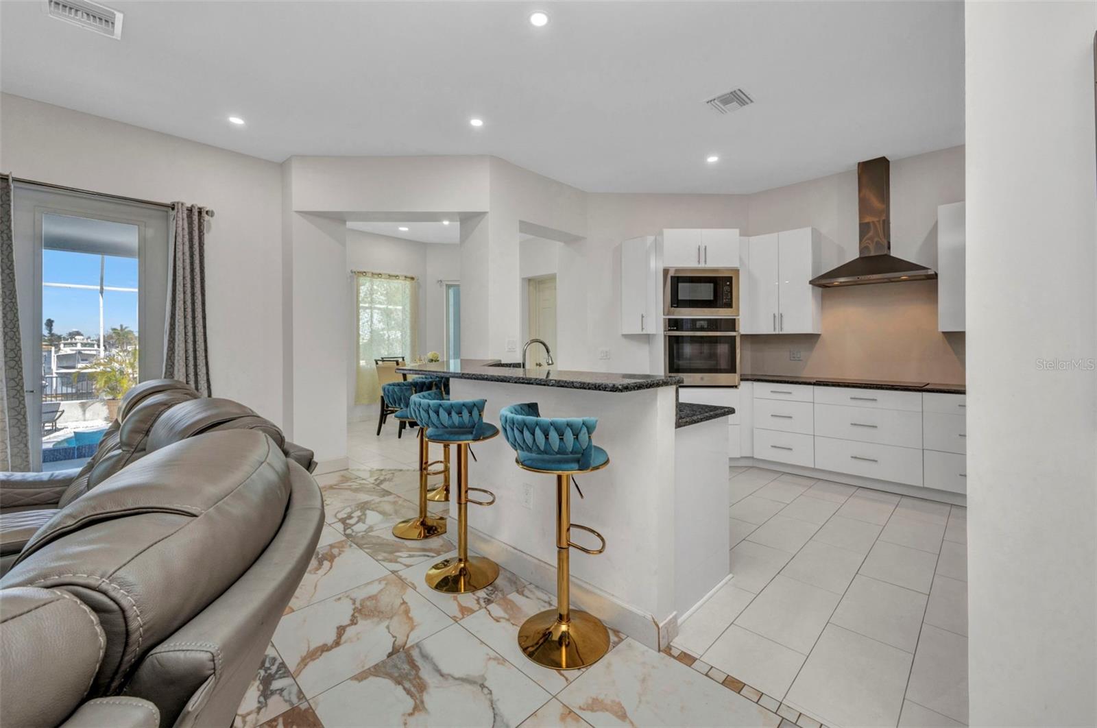 4213 GARDNER DR
