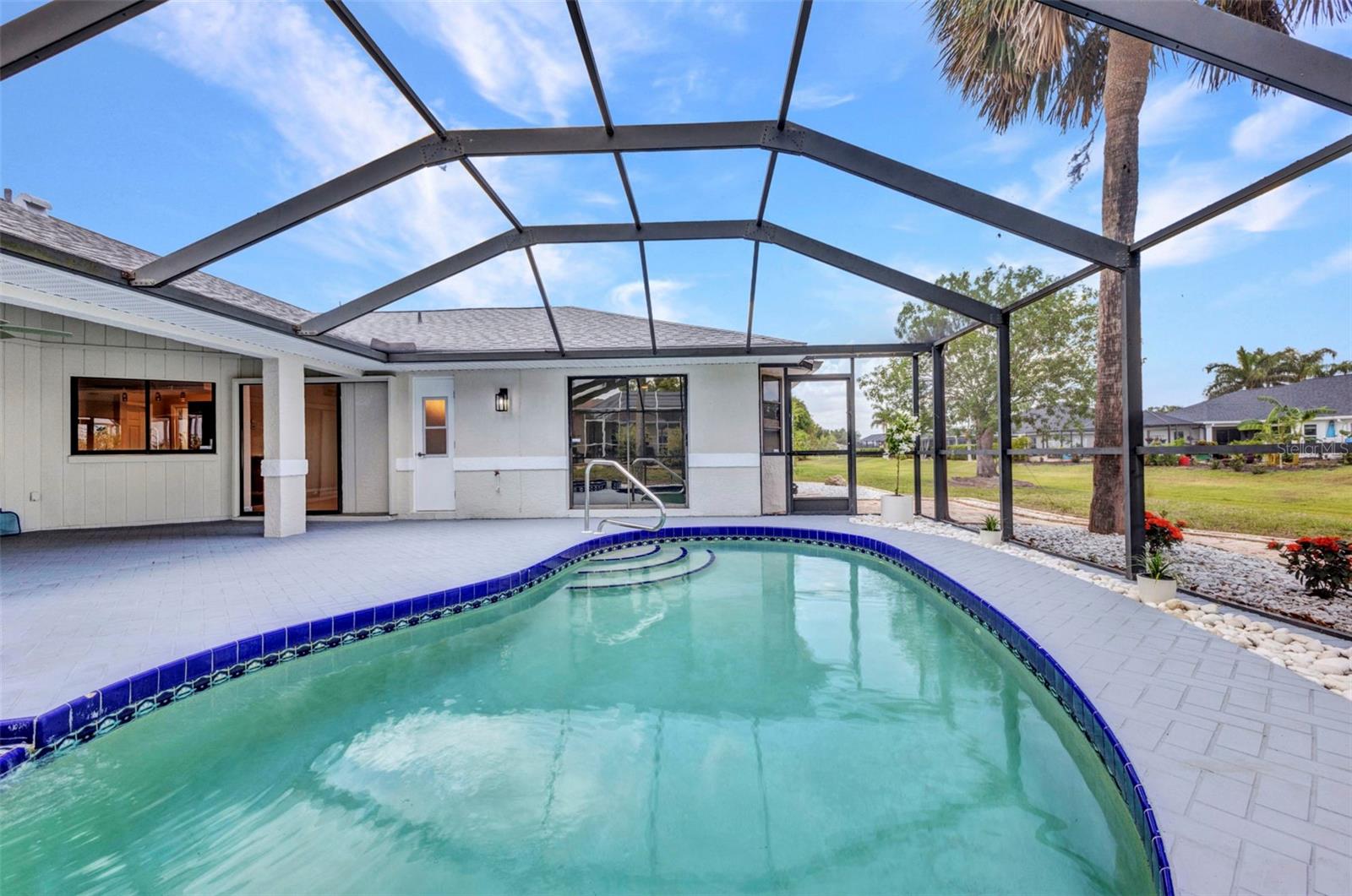 2442 RIO DE JANEIRO AVE