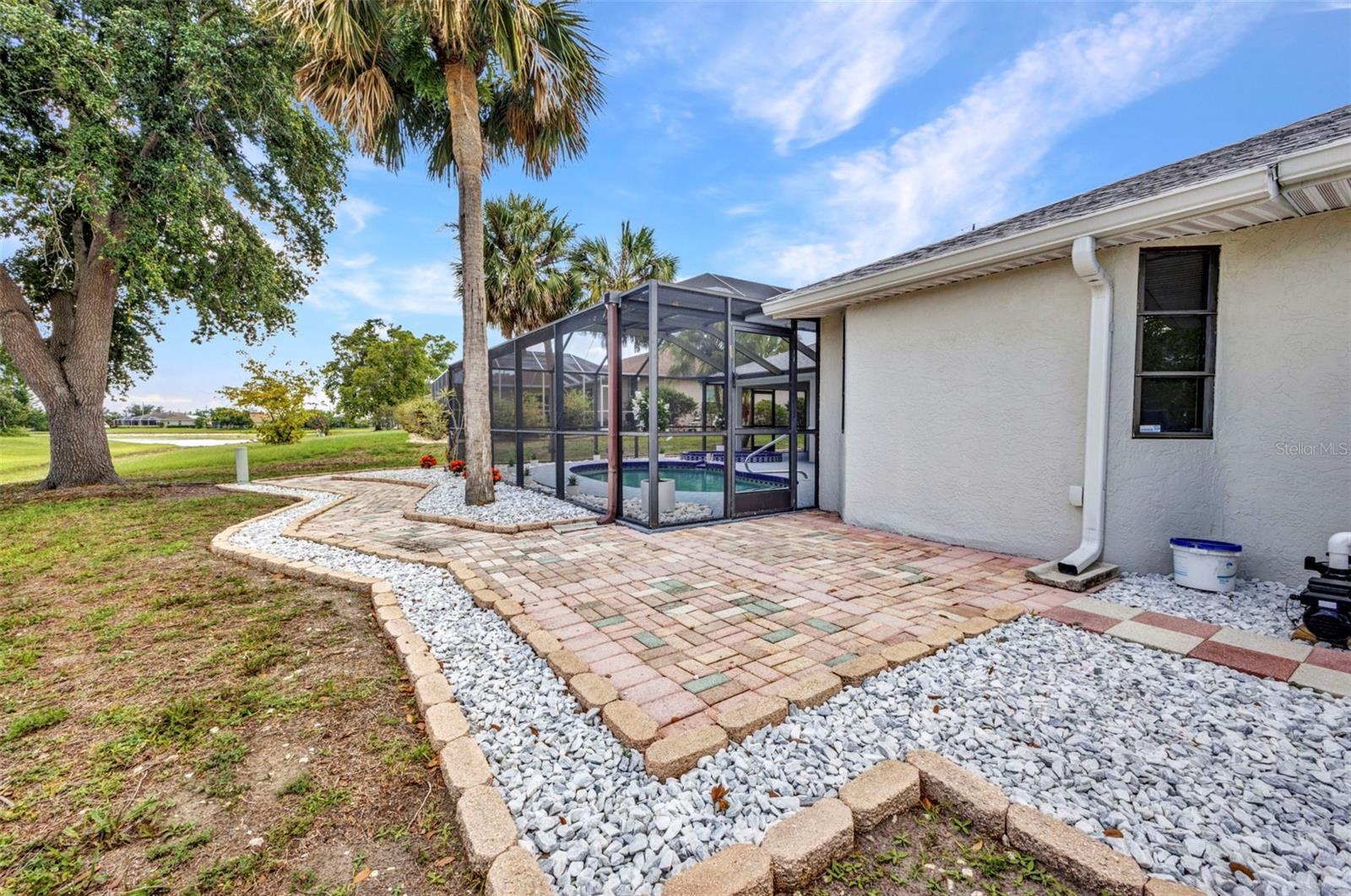 2442 RIO DE JANEIRO AVE