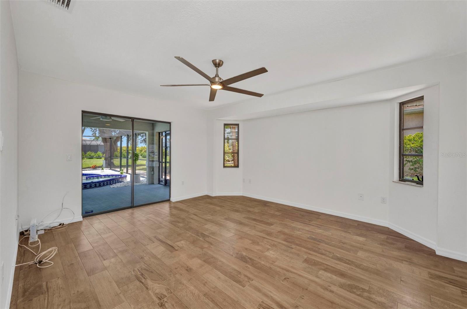 2442 RIO DE JANEIRO AVE