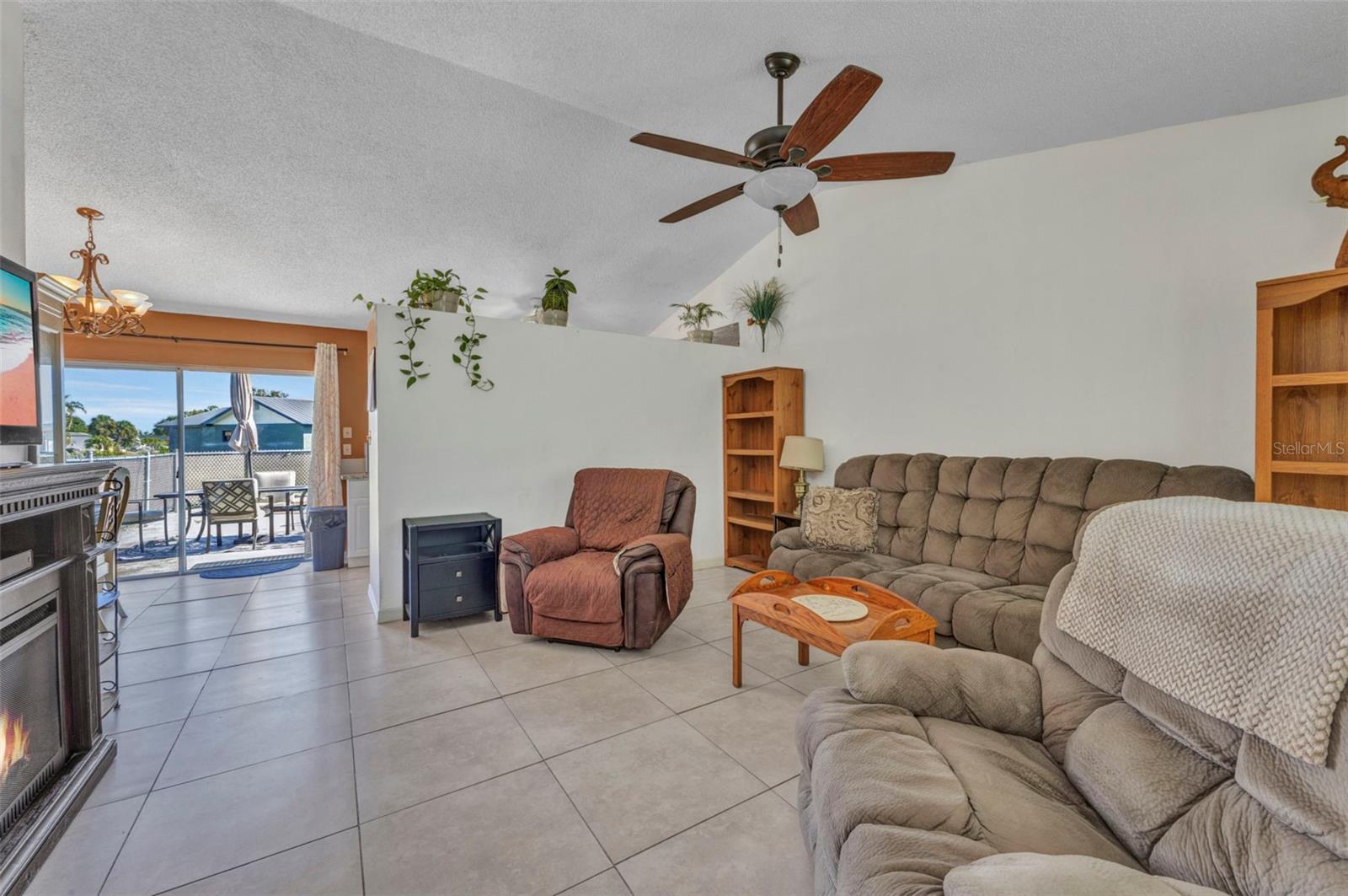 13238 FOWLER AVE
