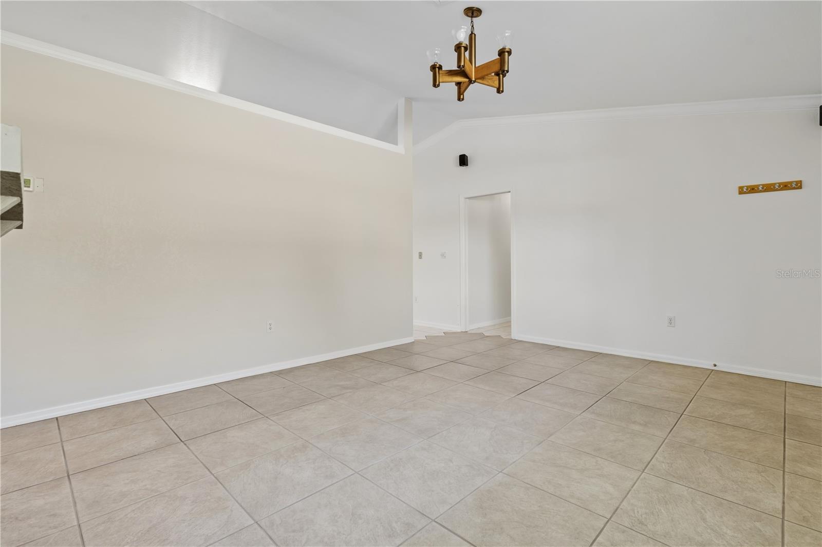 10 BALDUR DR