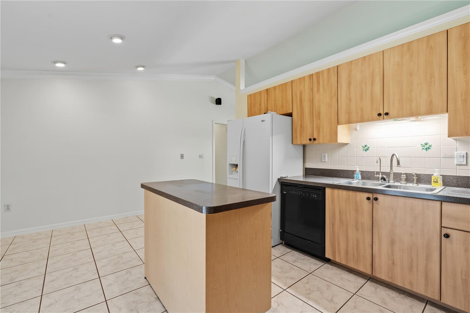 10 BALDUR DR