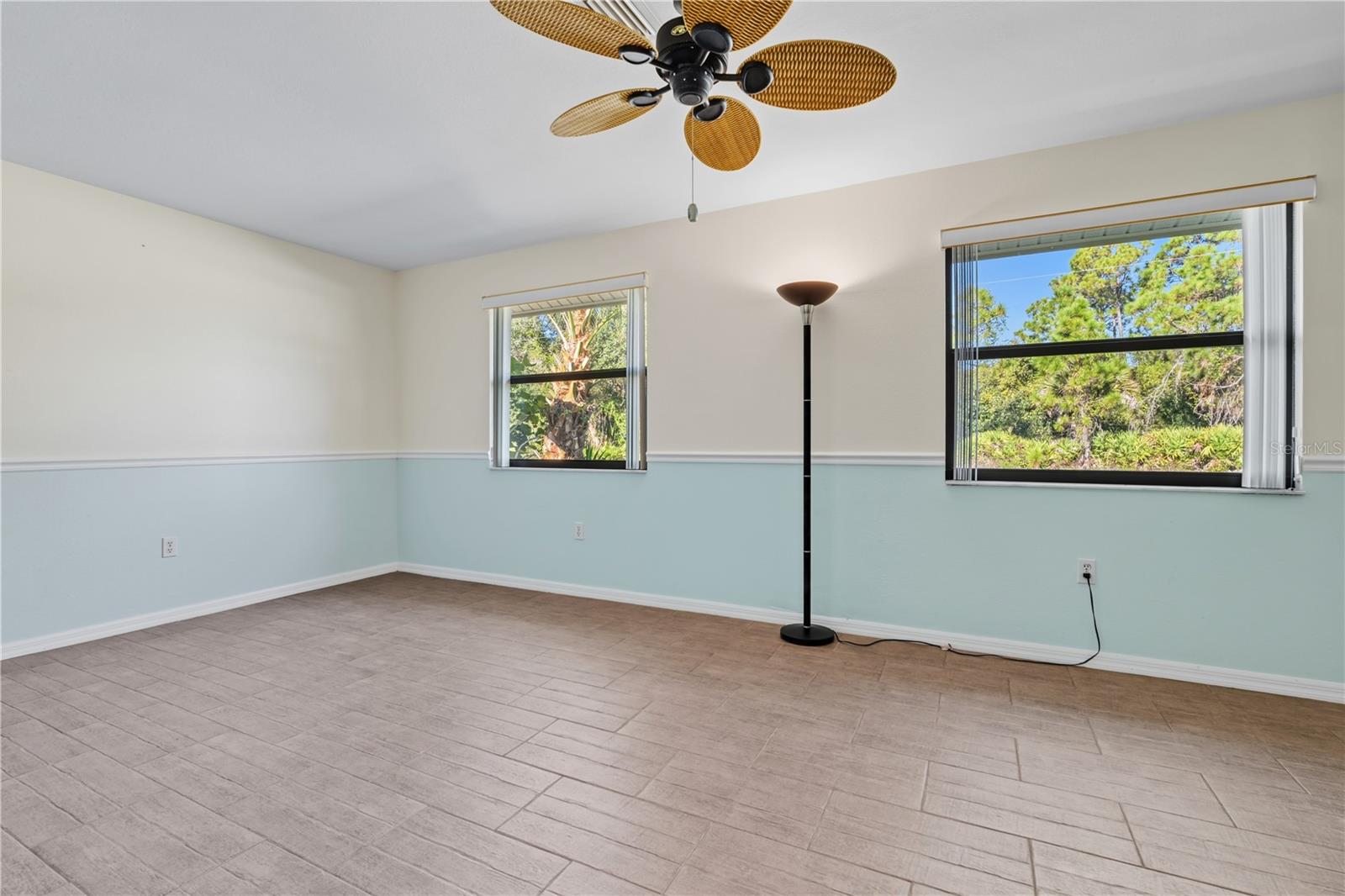 10 BALDUR DR
