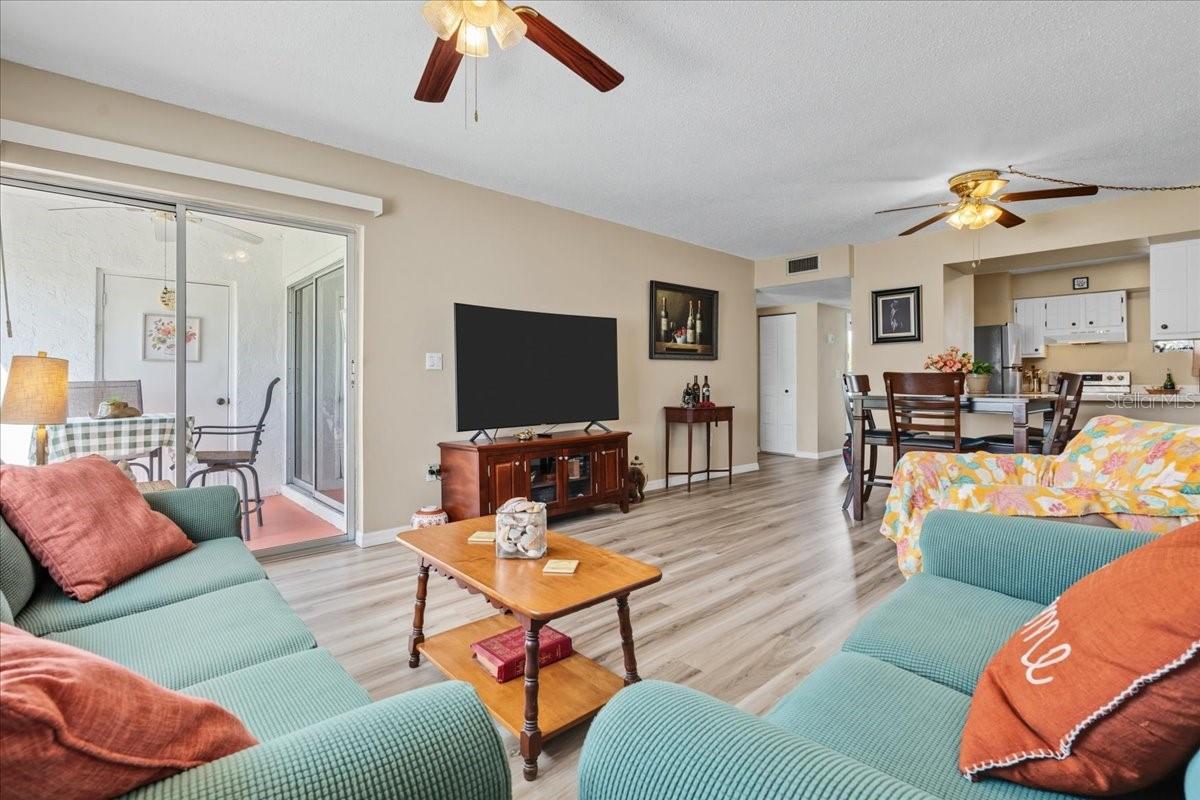 22375 EDGEWATER DR #120