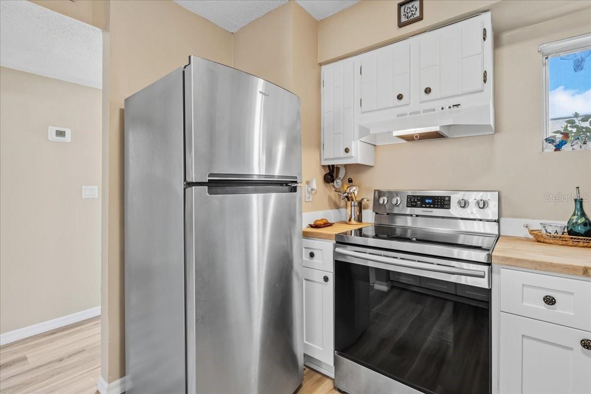 22375 EDGEWATER DR #120