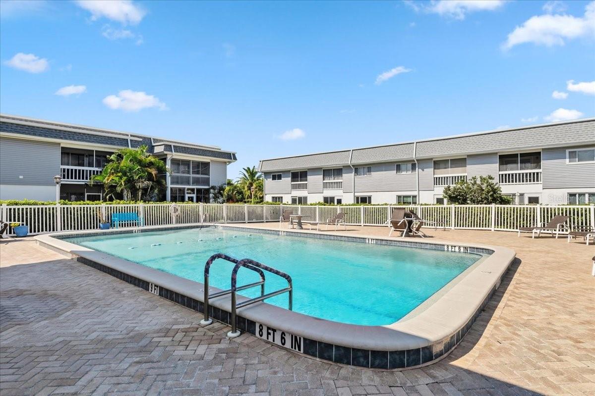 22375 EDGEWATER DR #120