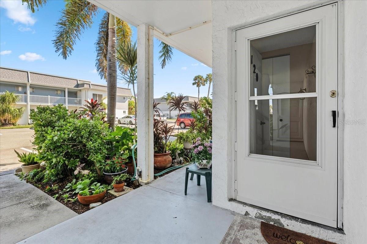 22375 EDGEWATER DR #120