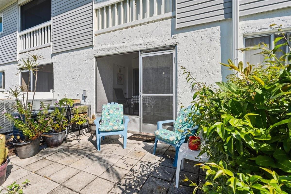 22375 EDGEWATER DR #120