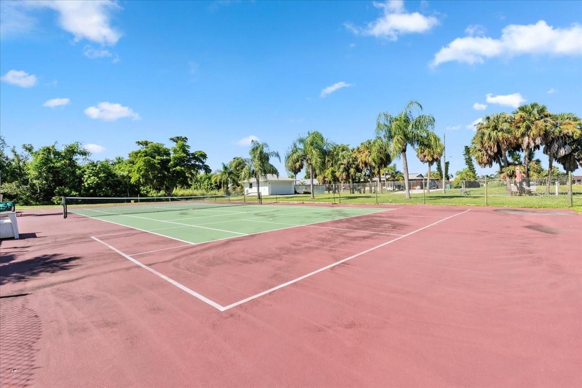 22375 EDGEWATER DR #120