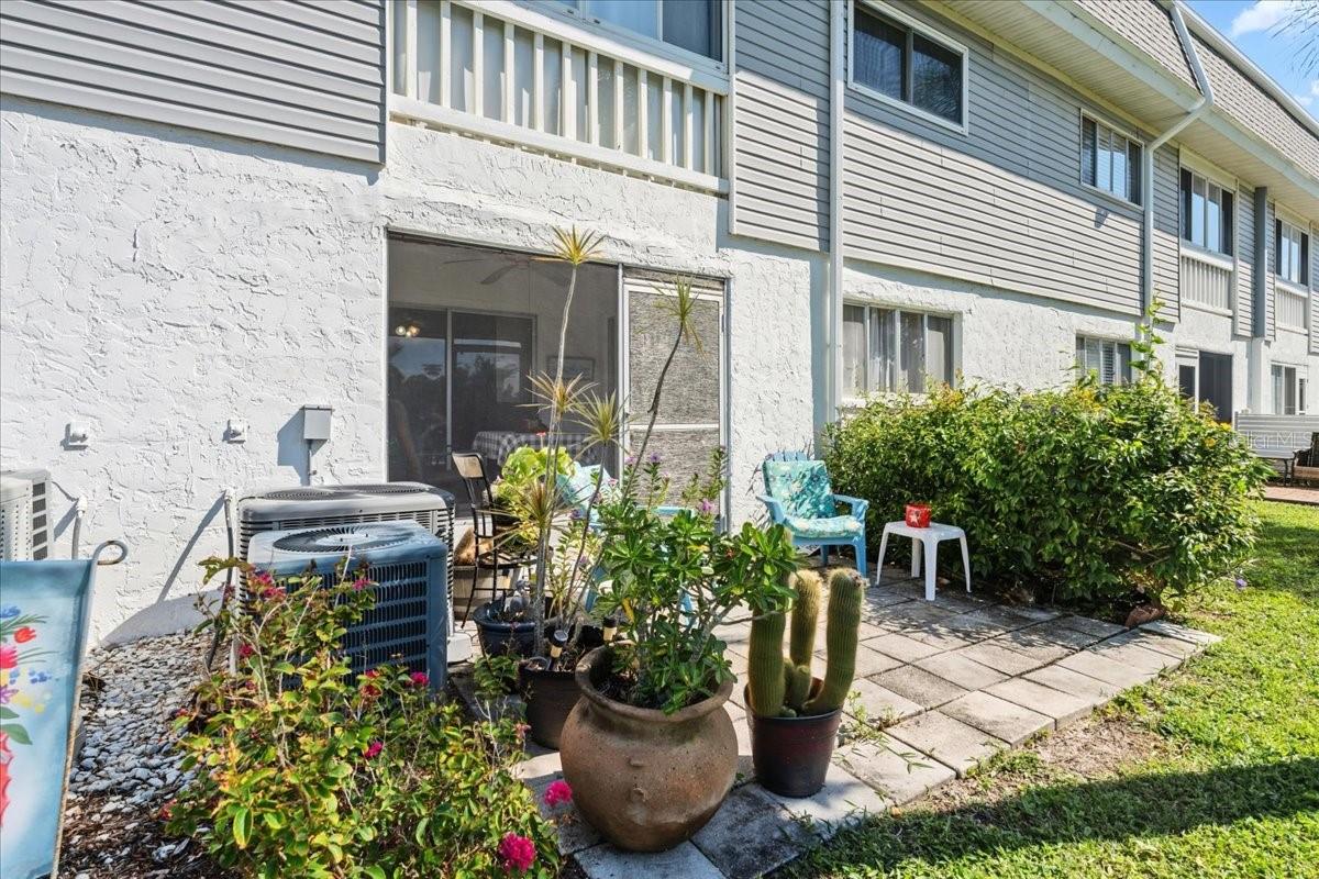 22375 EDGEWATER DR #120