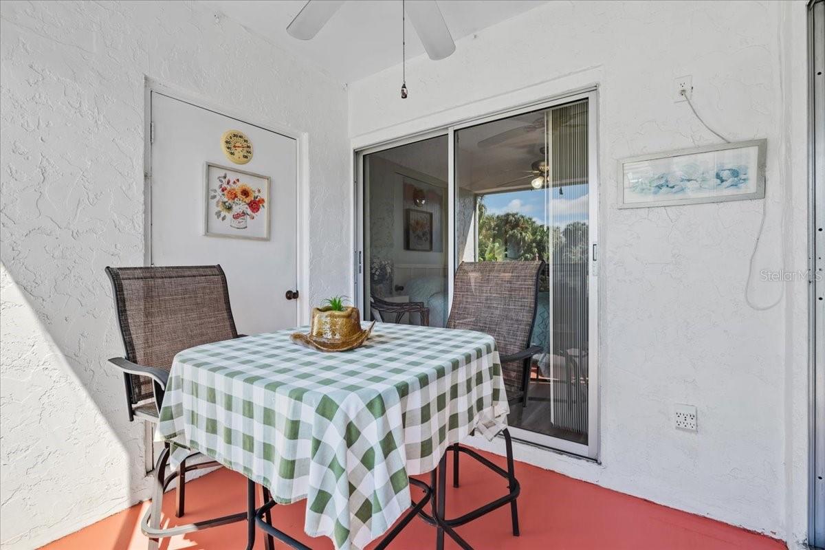 22375 EDGEWATER DR #120