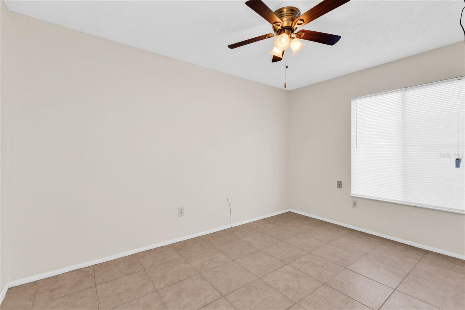 2174 TAUNT ST