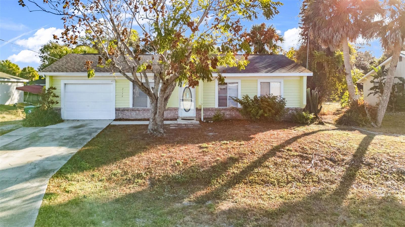 2174 TAUNT ST
