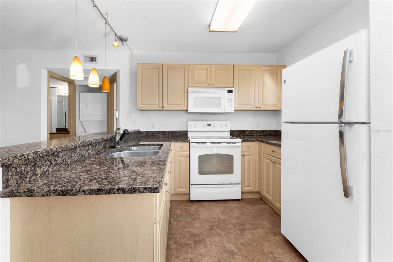 25050 SANDHILL BLVD #5A2