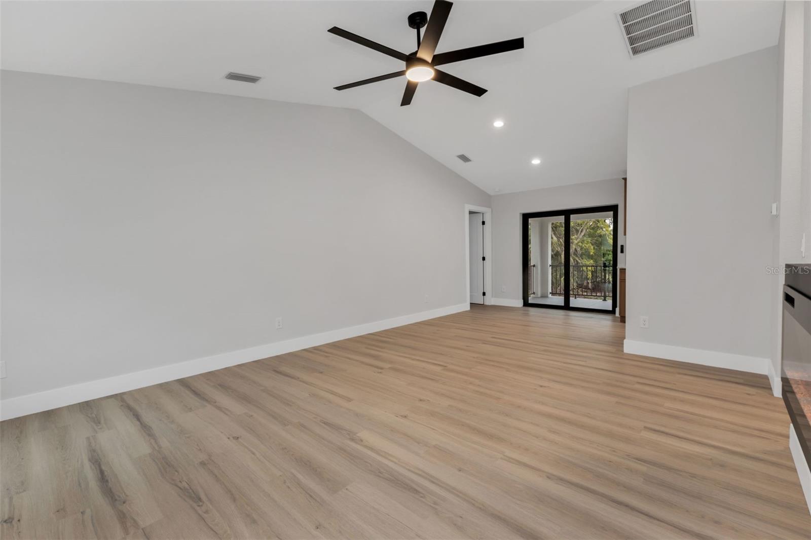 3400 PALM DR