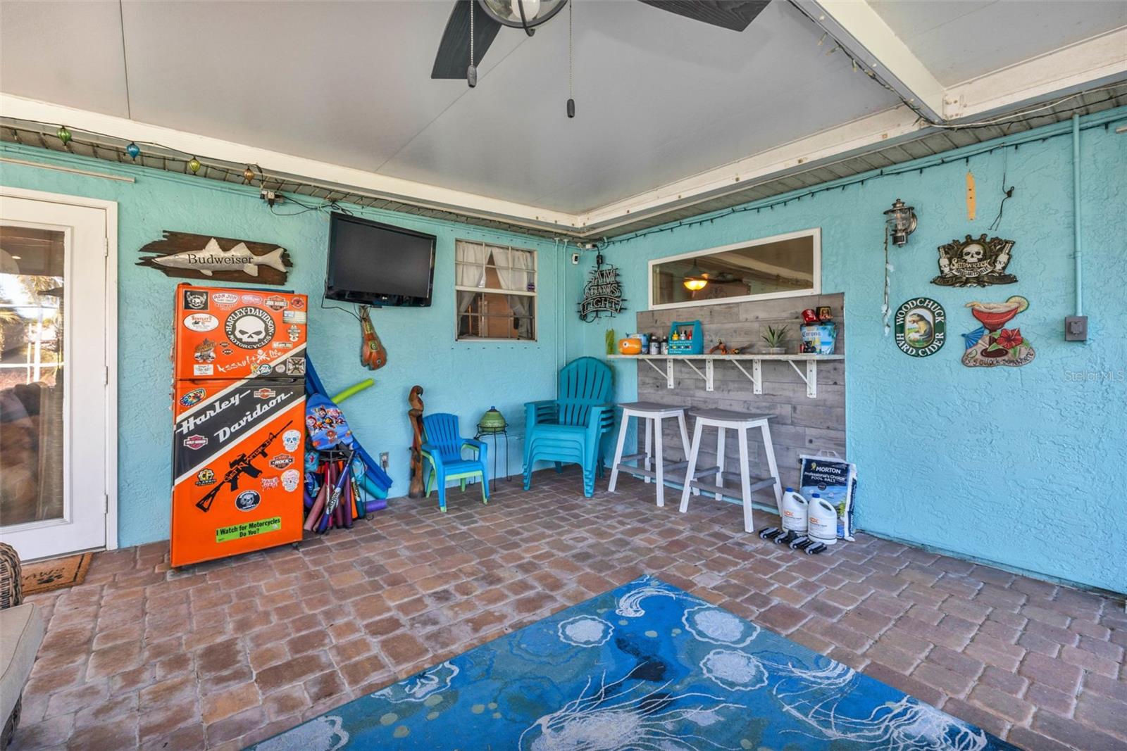 23232 PEACHLAND BLVD