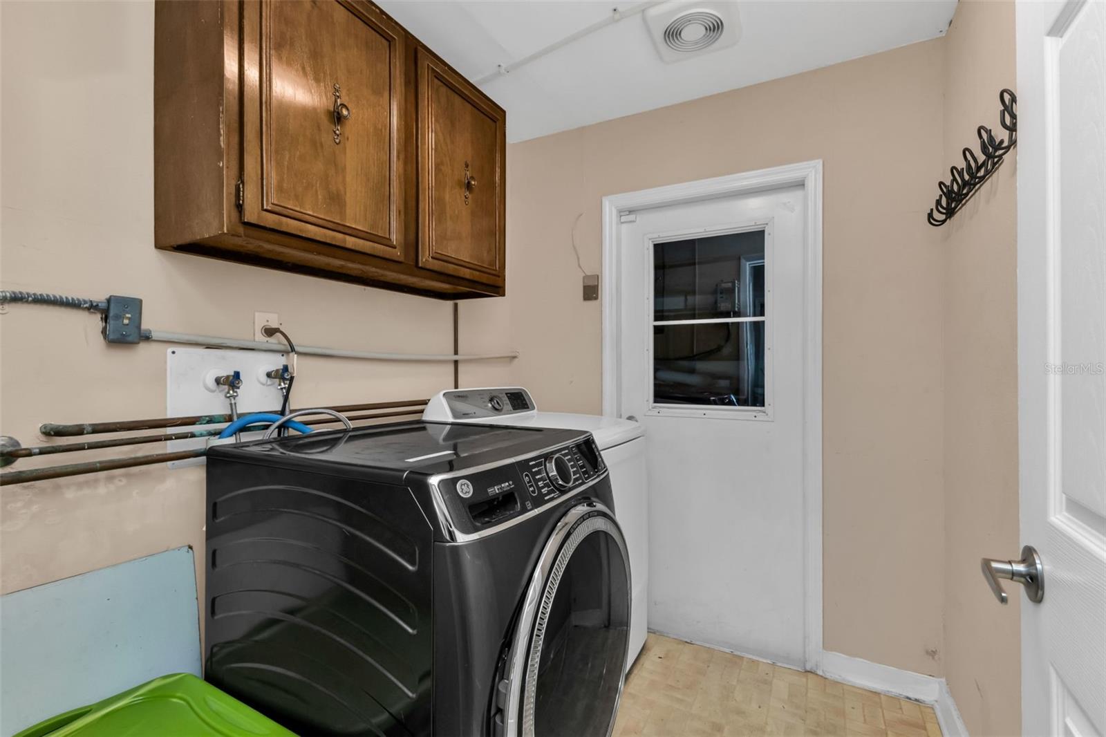 18 ANNAPOLIS LN