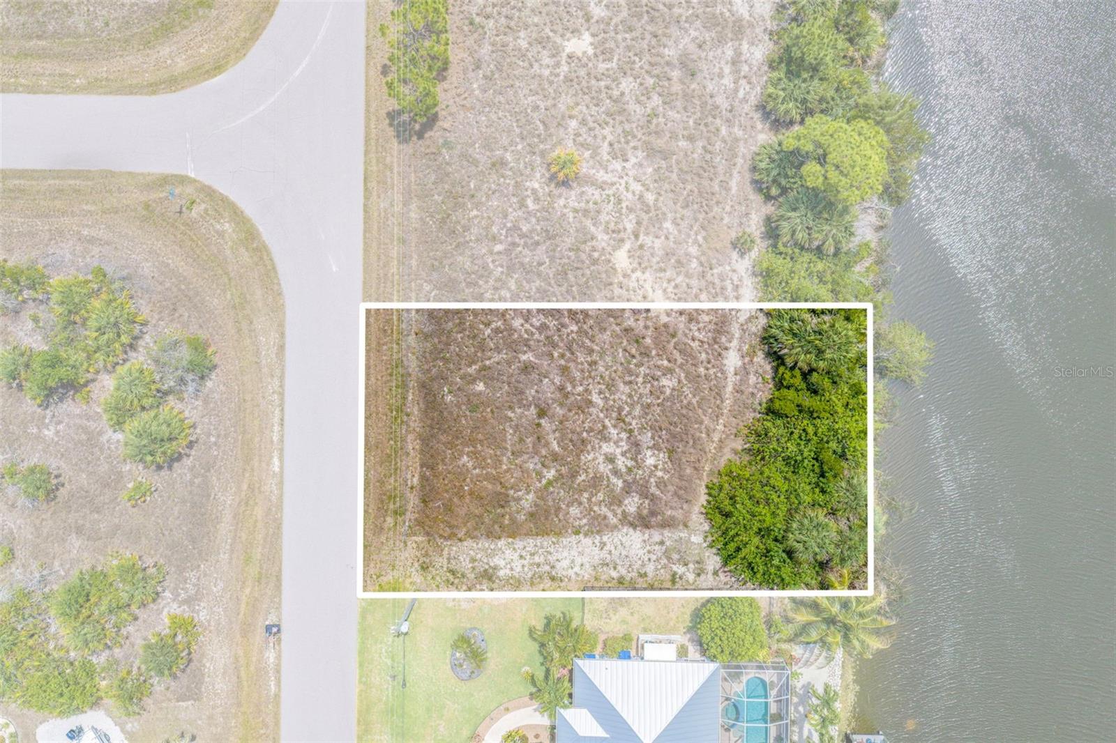 15424 HENNIPEN CIR
