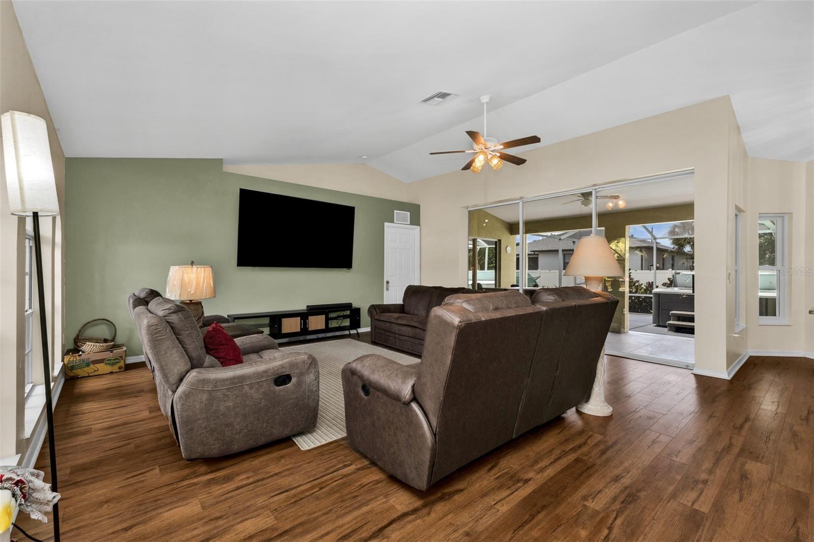 4413 S SAN MATEO DR