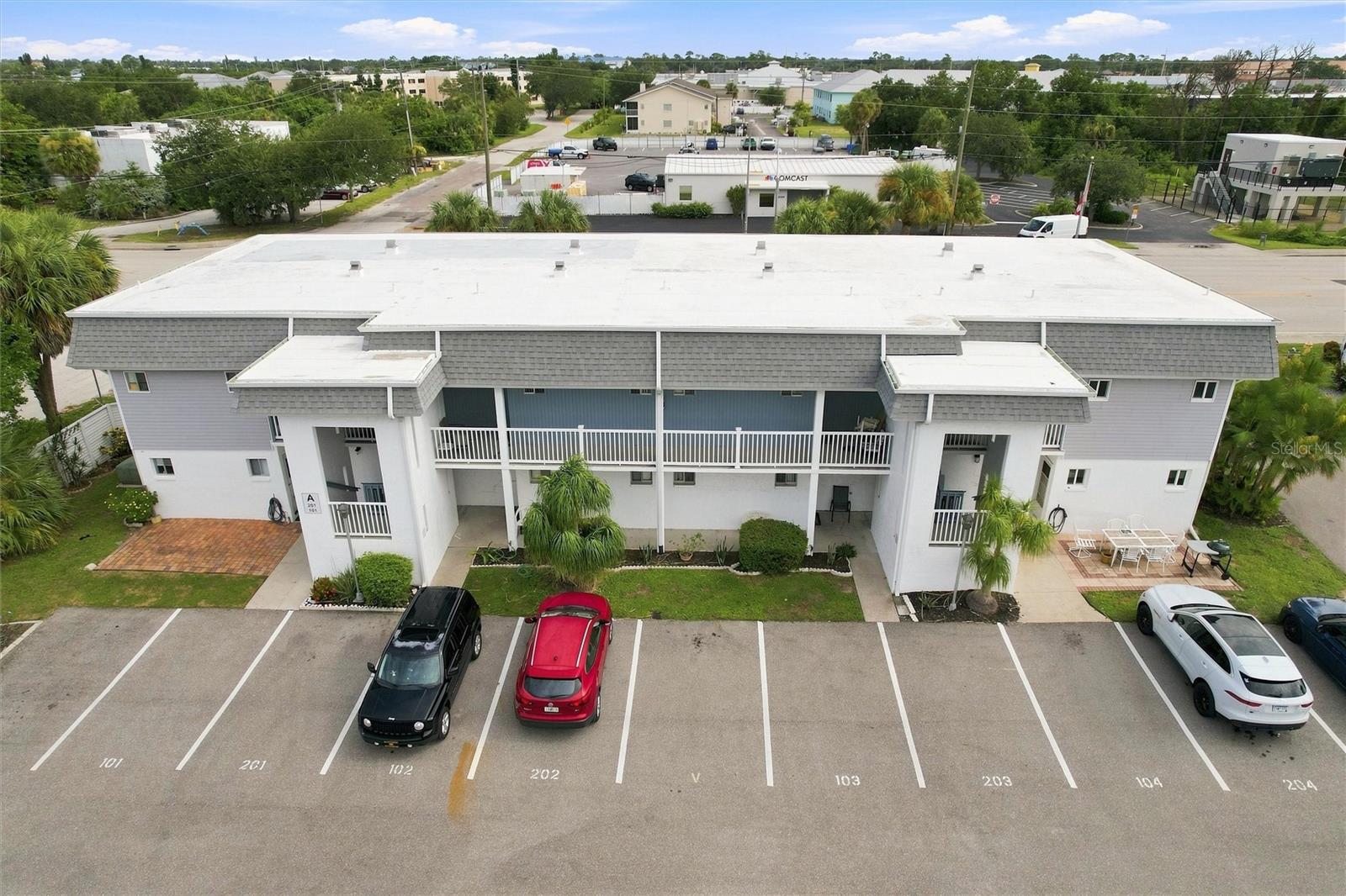 22375 EDGEWATER DR #204