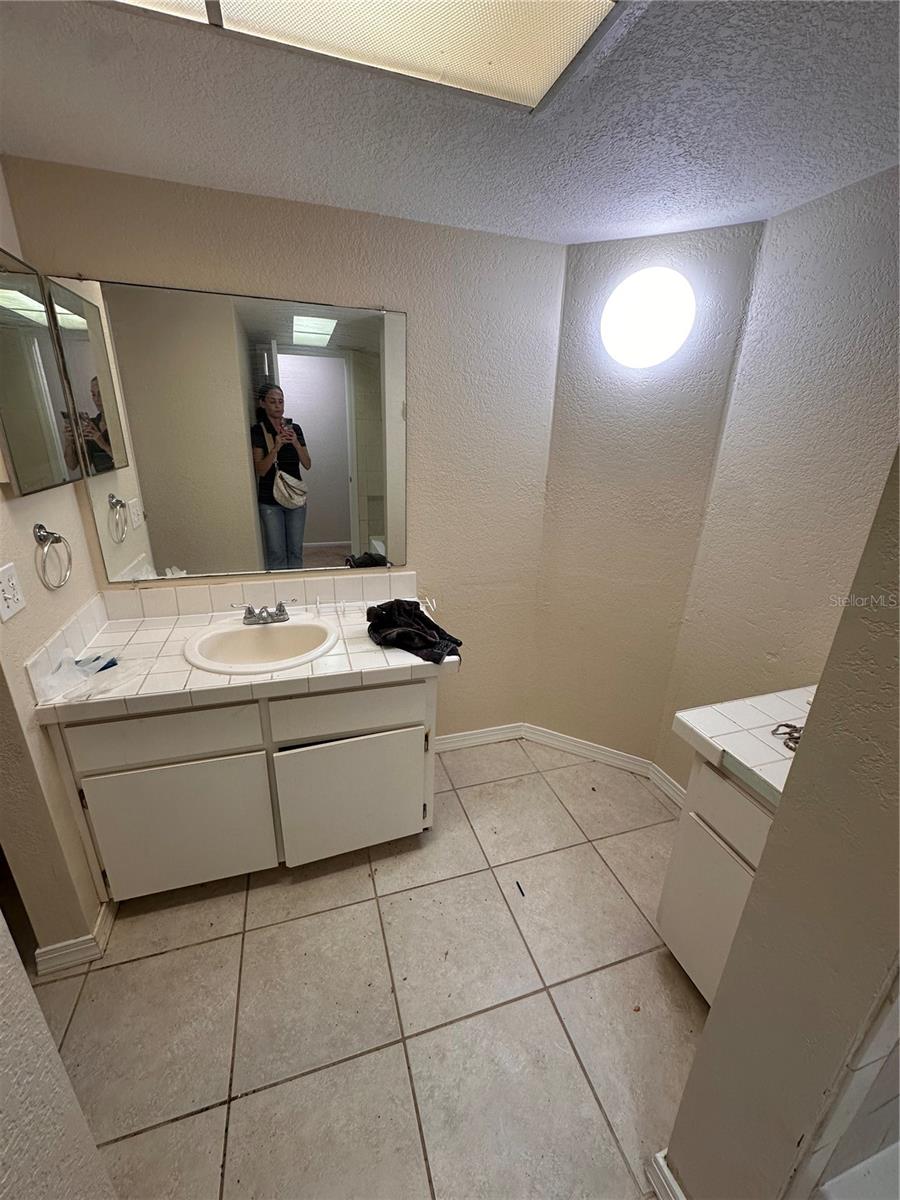 16842 TOLEDO BLADE BLVD