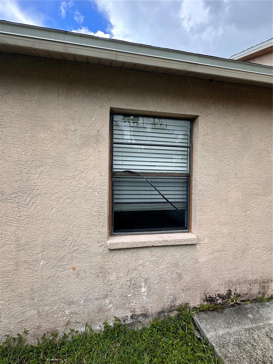 16842 TOLEDO BLADE BLVD