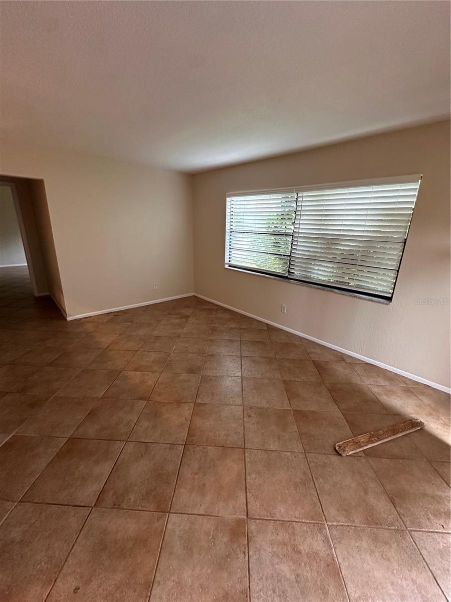 16842 TOLEDO BLADE BLVD