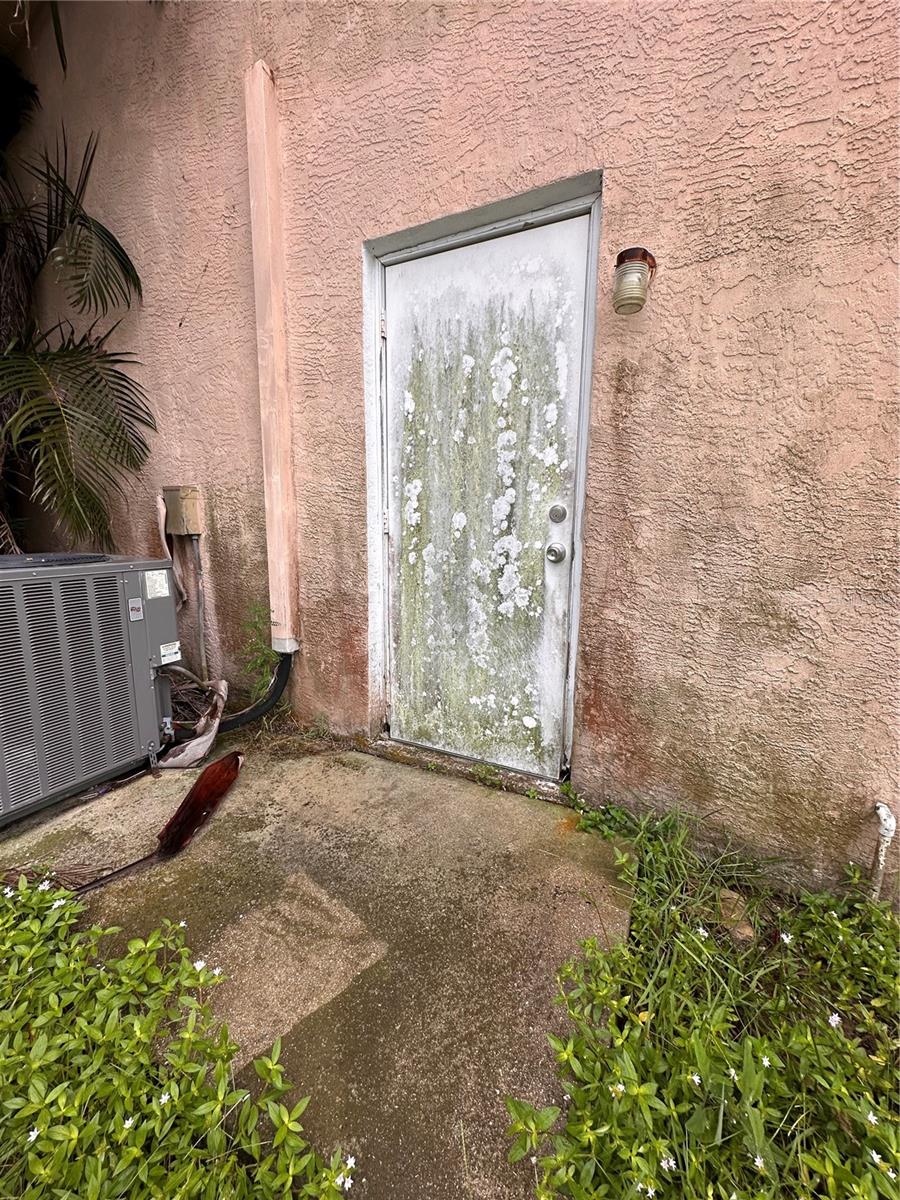 16842 TOLEDO BLADE BLVD