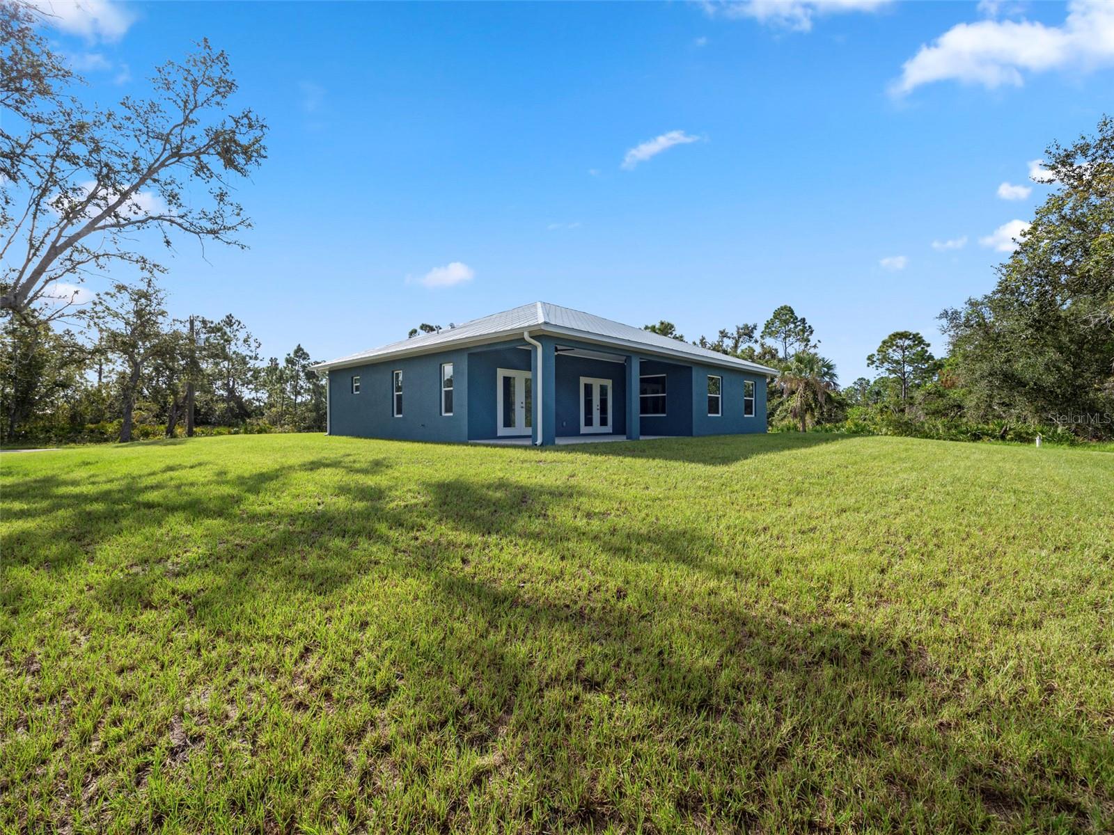 3215 DOUGLAS RD